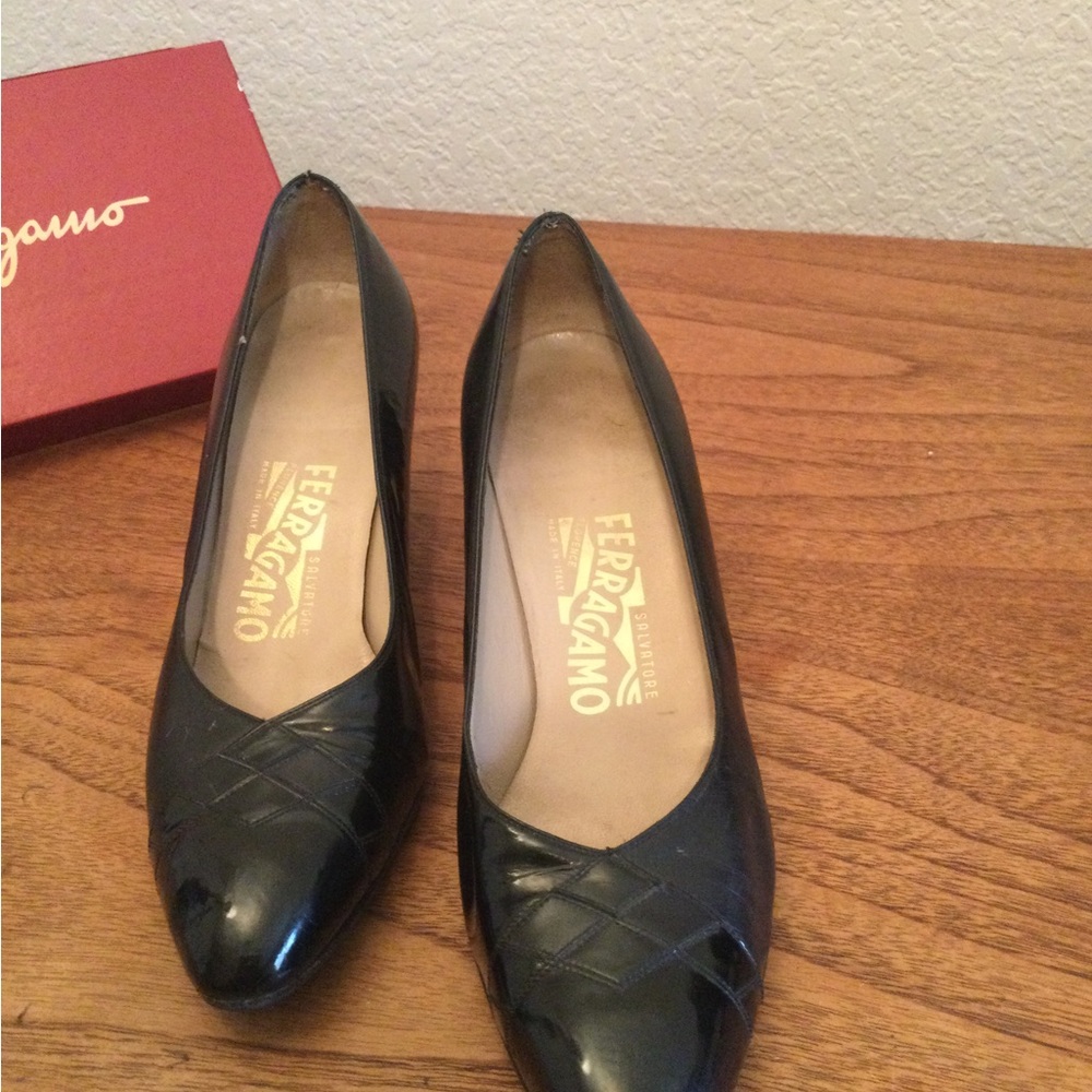Womens Salvatore Ferragamo Loredana Black Calf 7-8 US (8.5 AA EU) shoes pumps